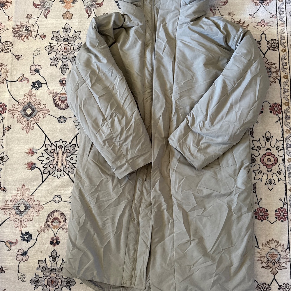 MUJI Men’s water resistant hooded Down Coat 750 fill